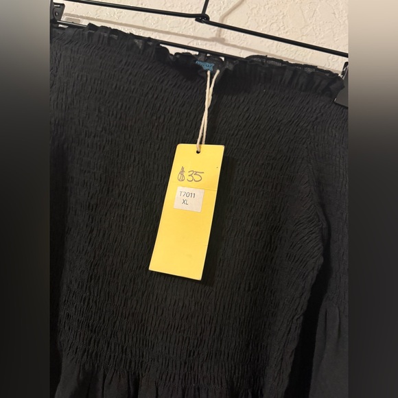 FASHION EXPRESS off-shoulder bell sleeve top - Picture 4 of 5